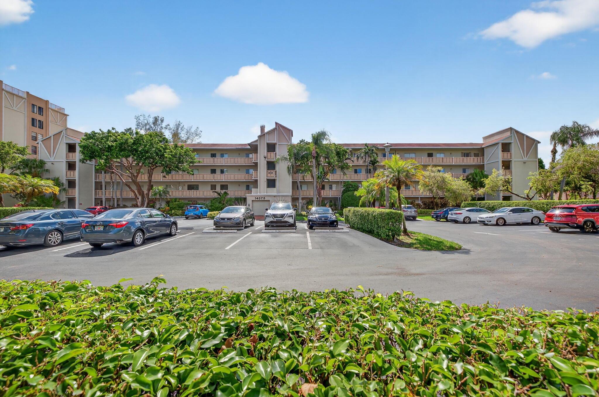 HUNTINGTON LAKES SEC ONE - Residential Lease