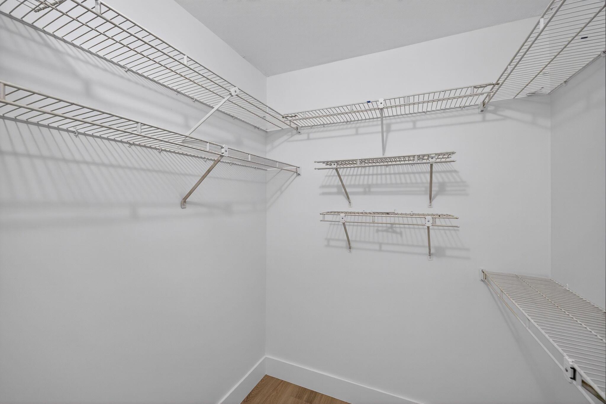 HUNTINGTON LAKES SEC ONE - Residential Lease