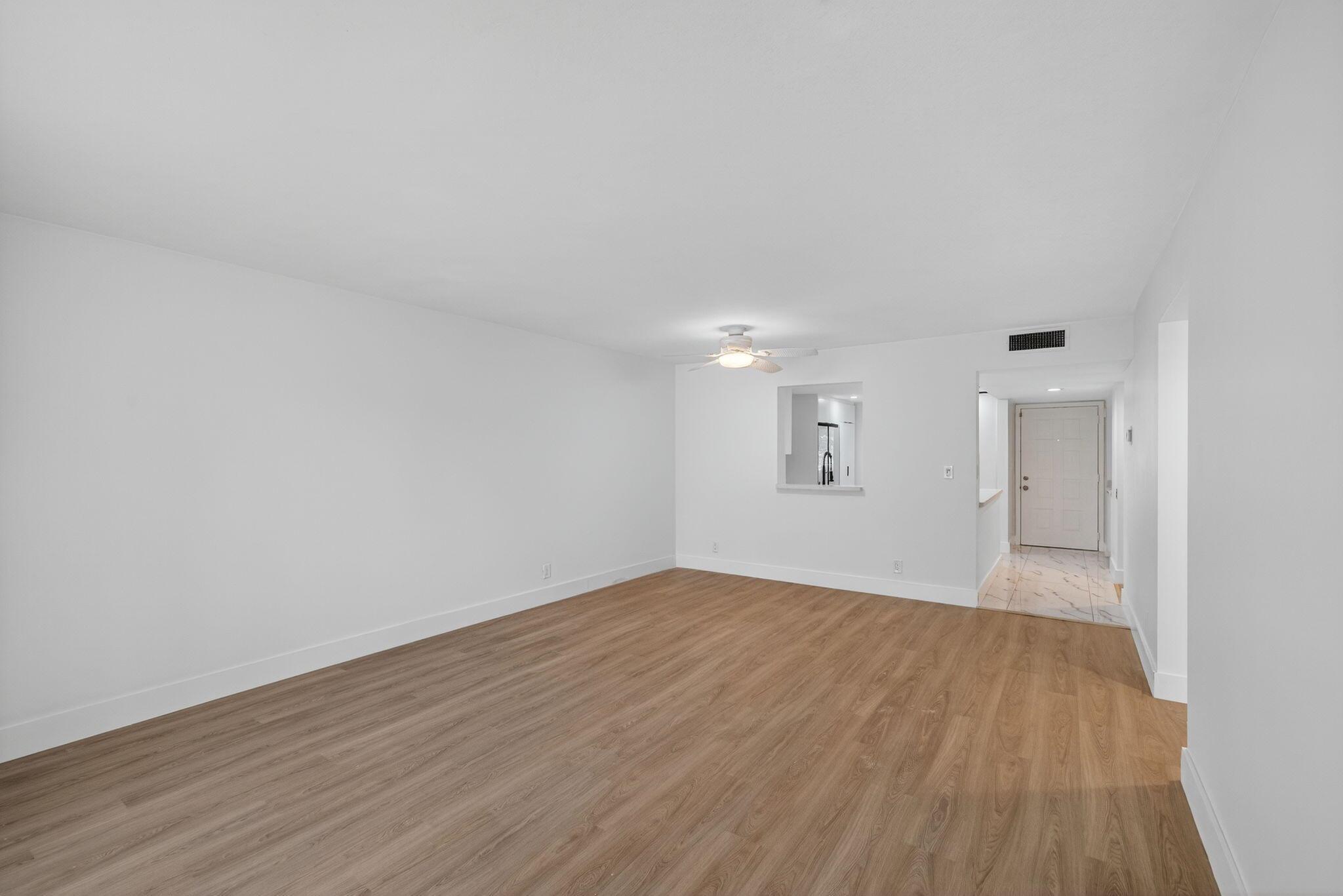 HUNTINGTON LAKES SEC ONE - Residential Lease