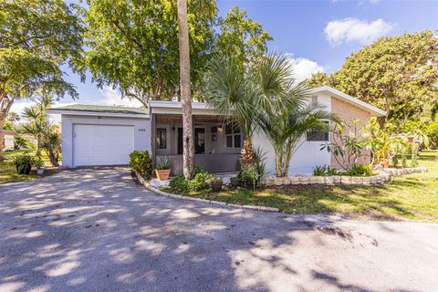 Single Family Residence in Deerfield Beach FL 2504 Natura Blvd Blvd.jpg