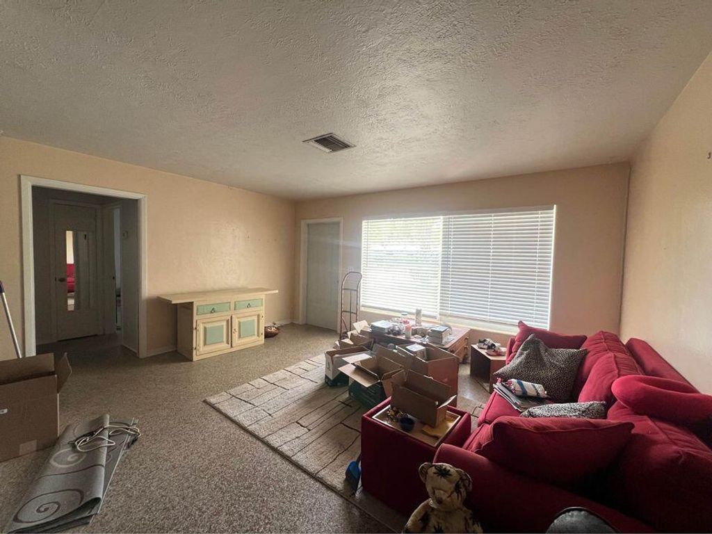 Photo of 611 SE Flamingo Avenue, Stuart, FL 34996 (MLS # R11015320)