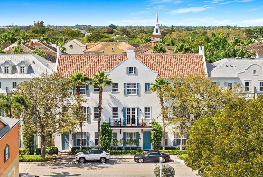 Photo of 373 E Cannery Row Circle, Delray Beach, FL 33444 (MLS # R11160003)