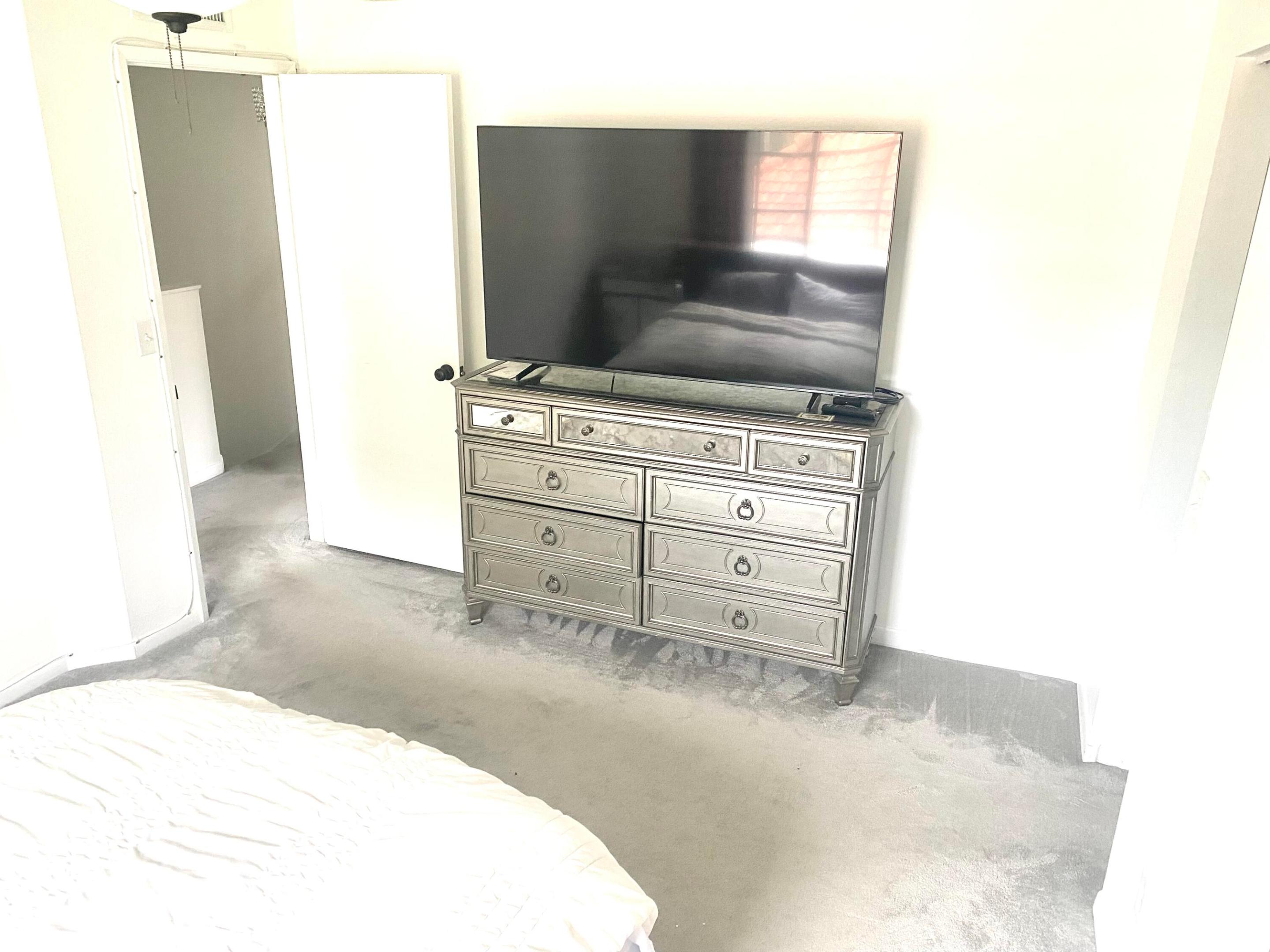 YACHT CLUB ON THE INTRACOASTAL - Residential Lease