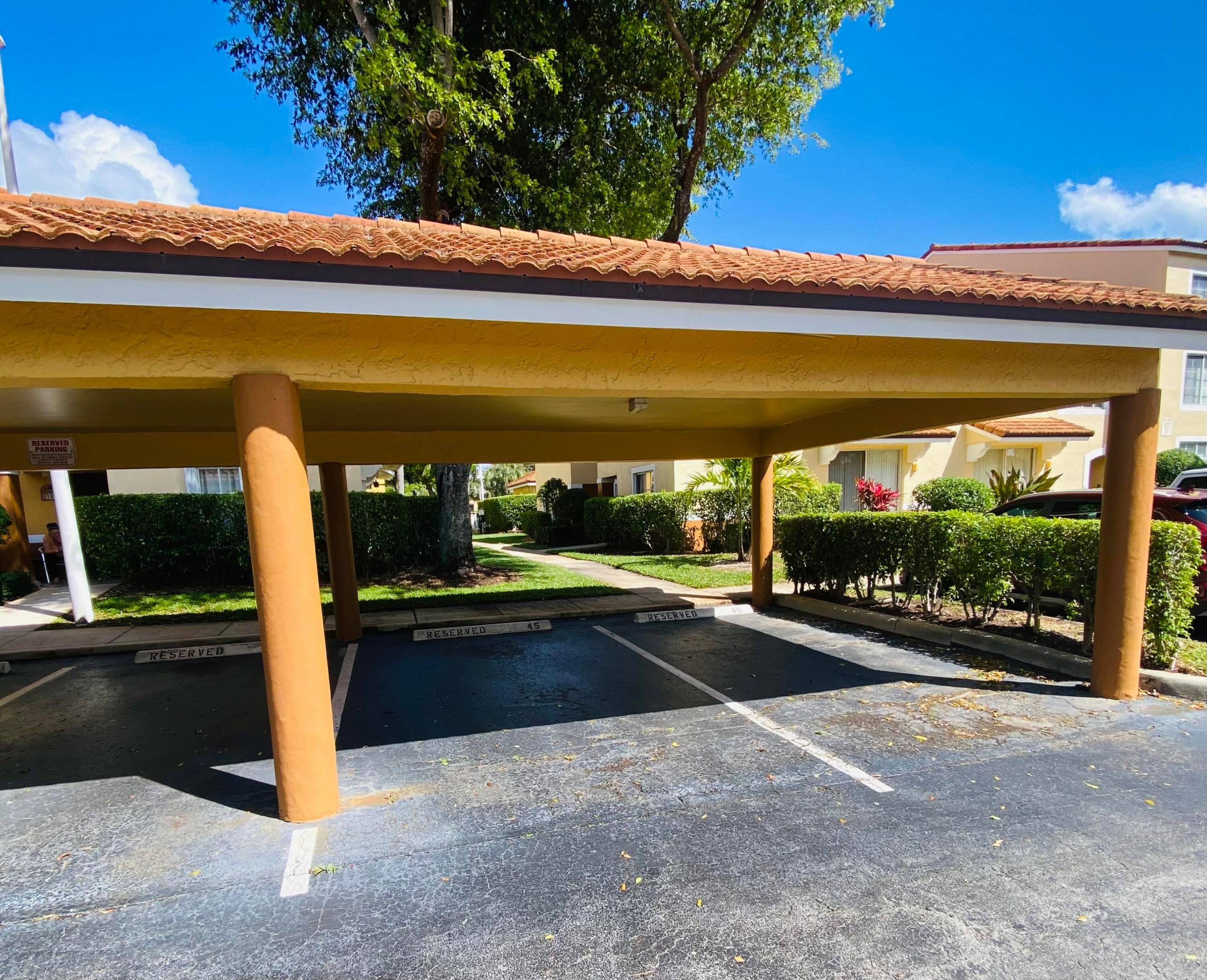 YACHT CLUB ON THE INTRACOASTAL - Residential Lease