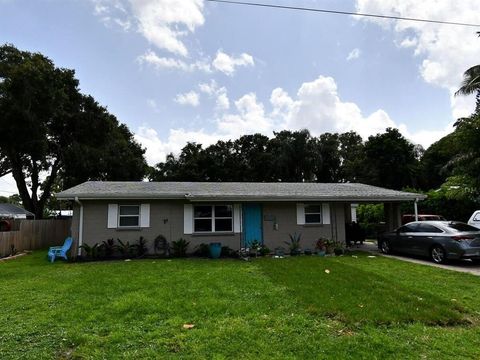 Featured picture for the property R10890418