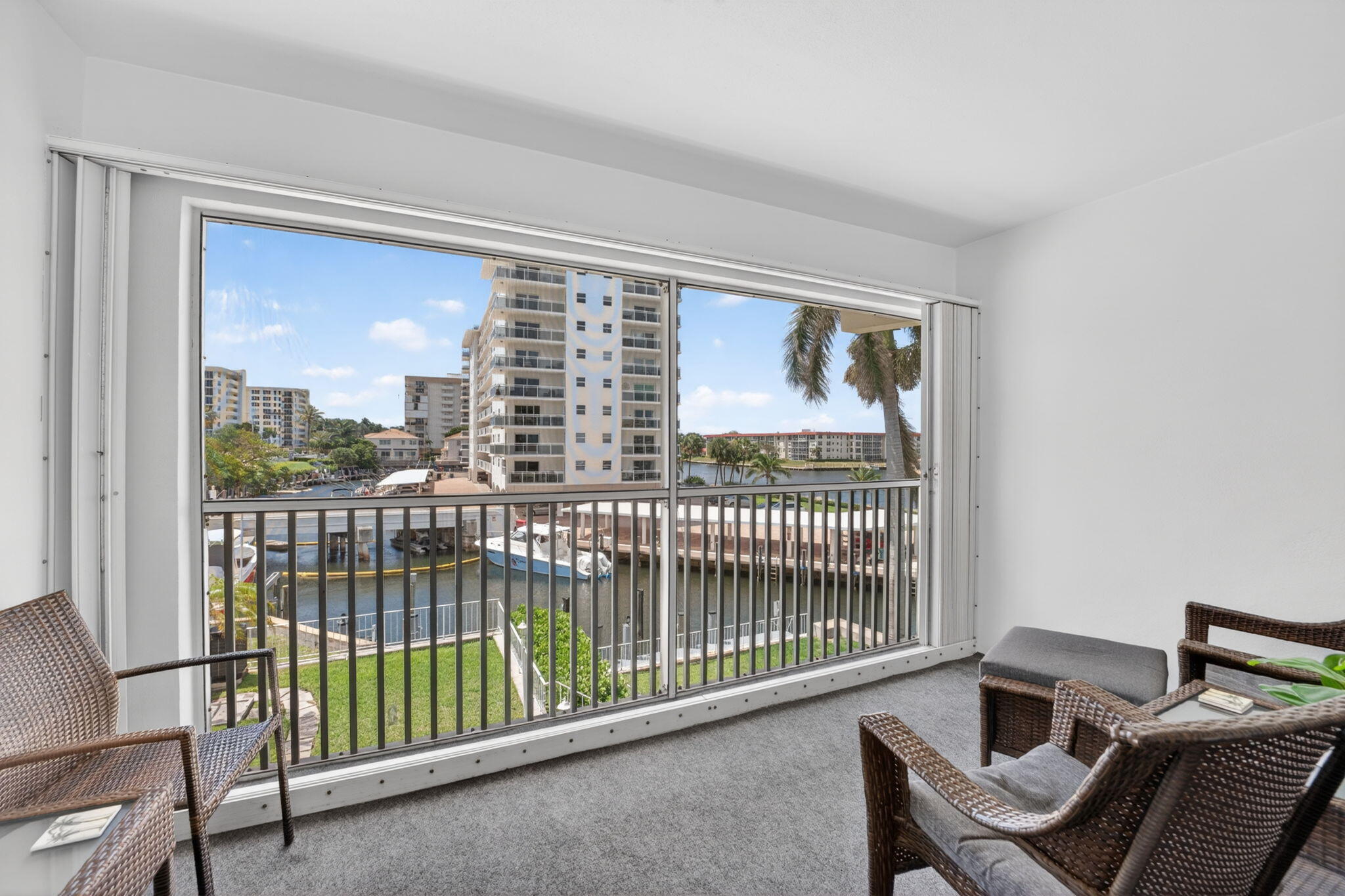 PIECES OEIGHT CONDOMINIUM - Residential