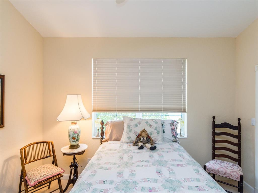 LAKE ESTATES ROLLING HILL - Residential