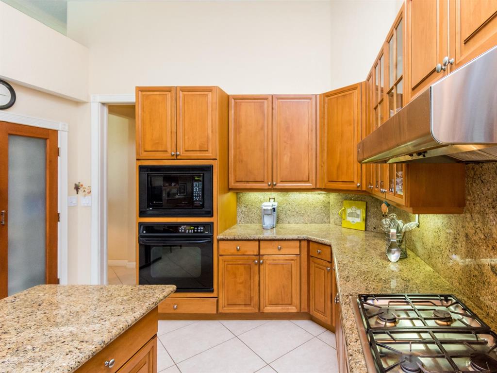 LAKE ESTATES ROLLING HILL - Residential