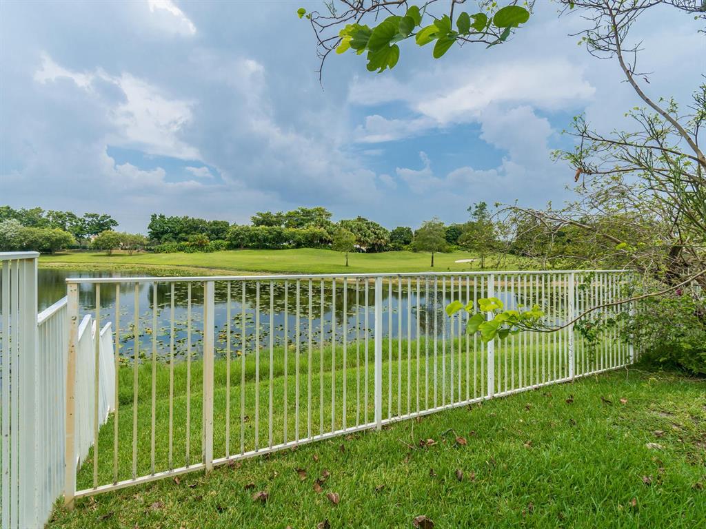 LAKE ESTATES ROLLING HILL - Residential