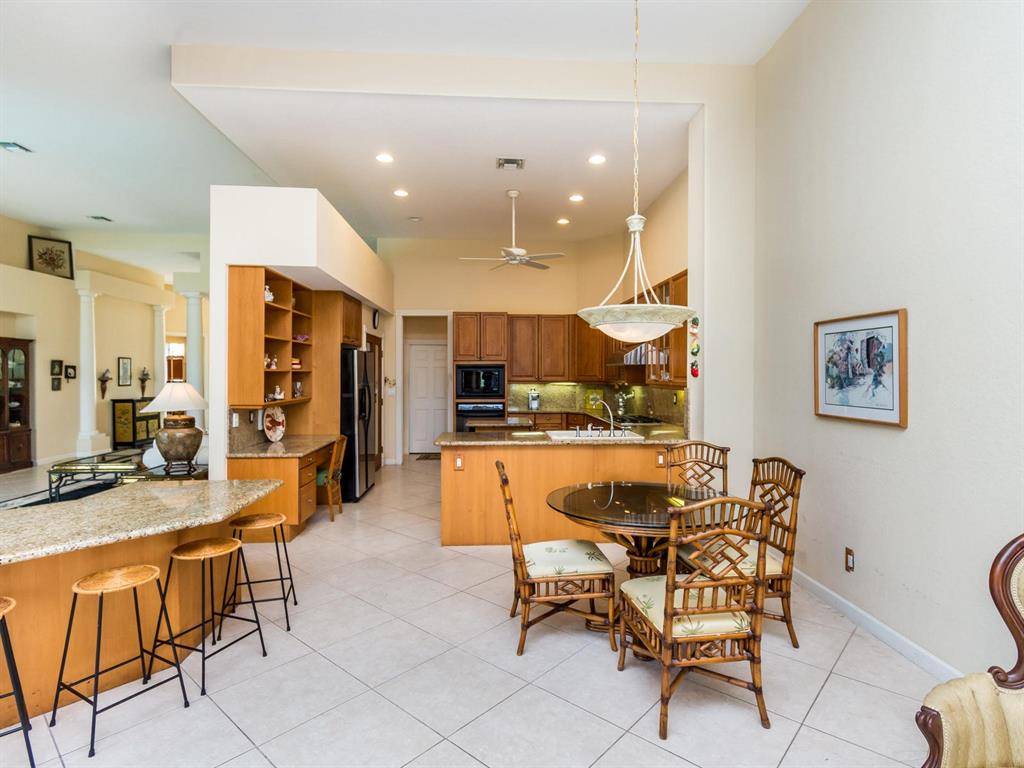 LAKE ESTATES ROLLING HILL - Residential