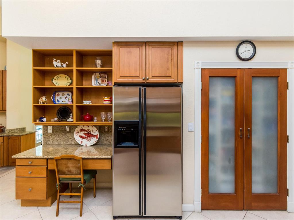 LAKE ESTATES ROLLING HILL - Residential