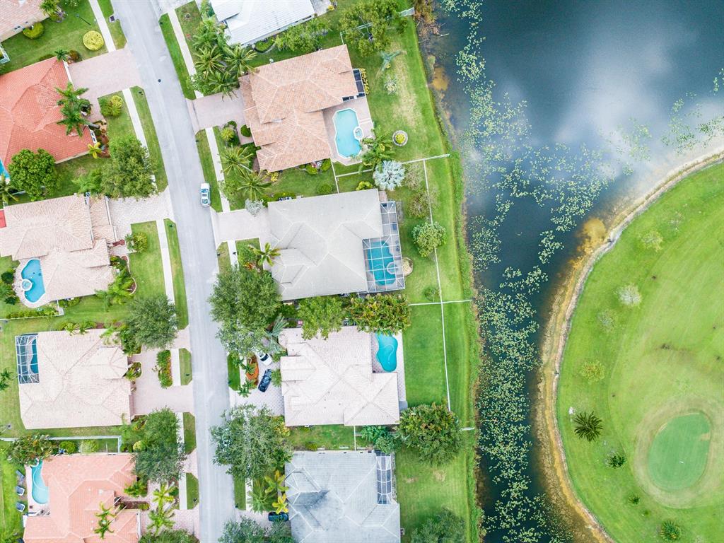 LAKE ESTATES ROLLING HILL - Residential