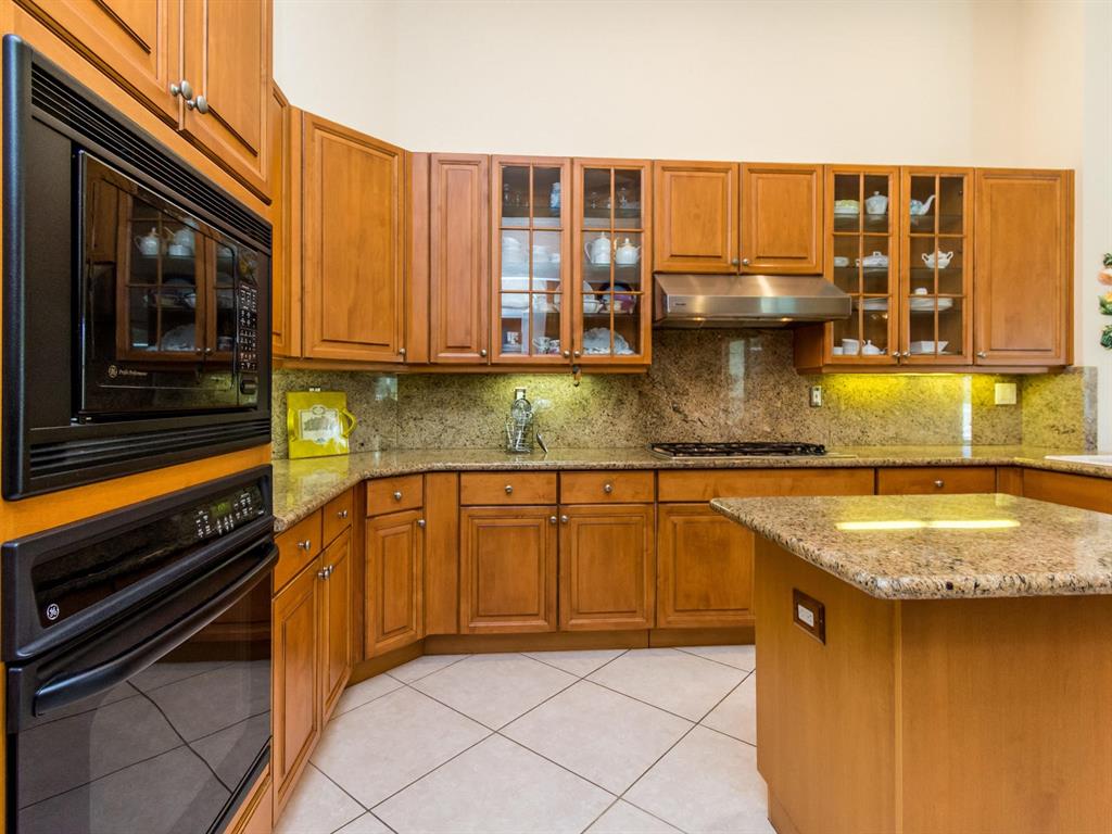 LAKE ESTATES ROLLING HILL - Residential