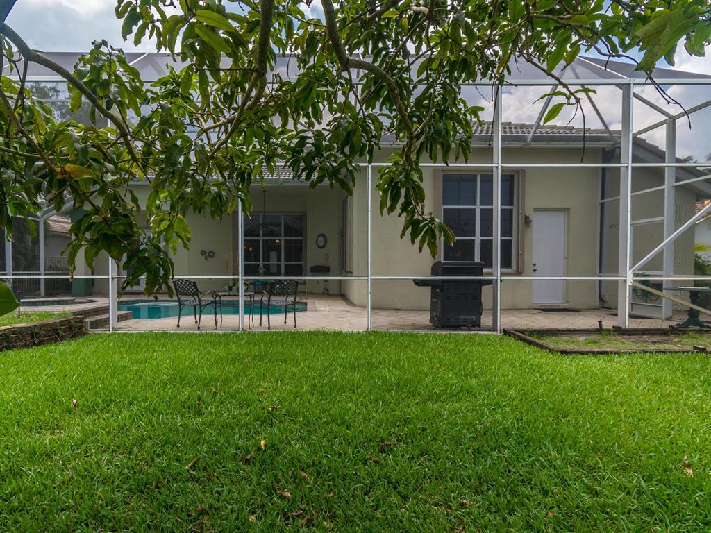 LAKE ESTATES ROLLING HILL - Residential