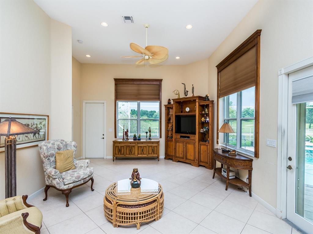 LAKE ESTATES ROLLING HILL - Residential