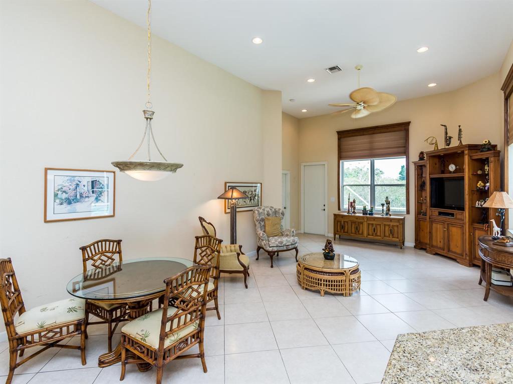 LAKE ESTATES ROLLING HILL - Residential