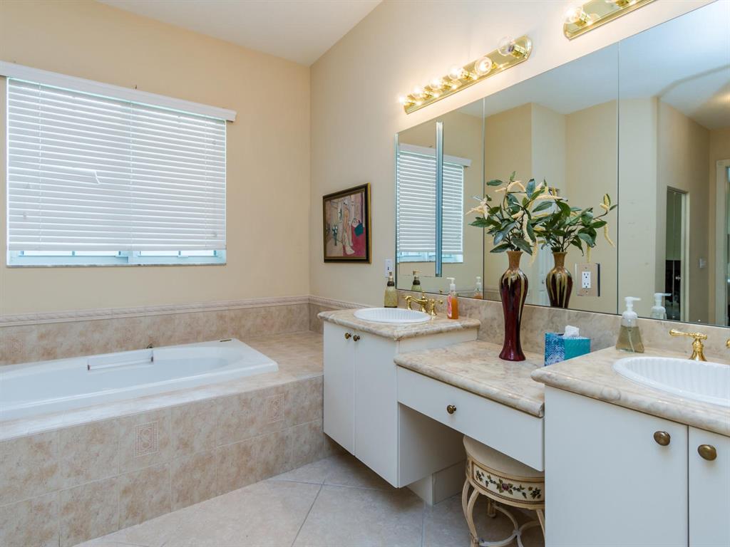 LAKE ESTATES ROLLING HILL - Residential