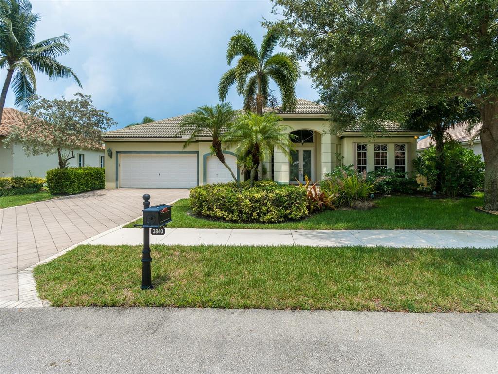 LAKE ESTATES ROLLING HILL - Residential