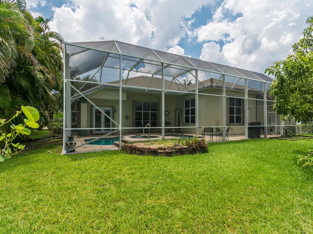 LAKE ESTATES ROLLING HILL - Residential