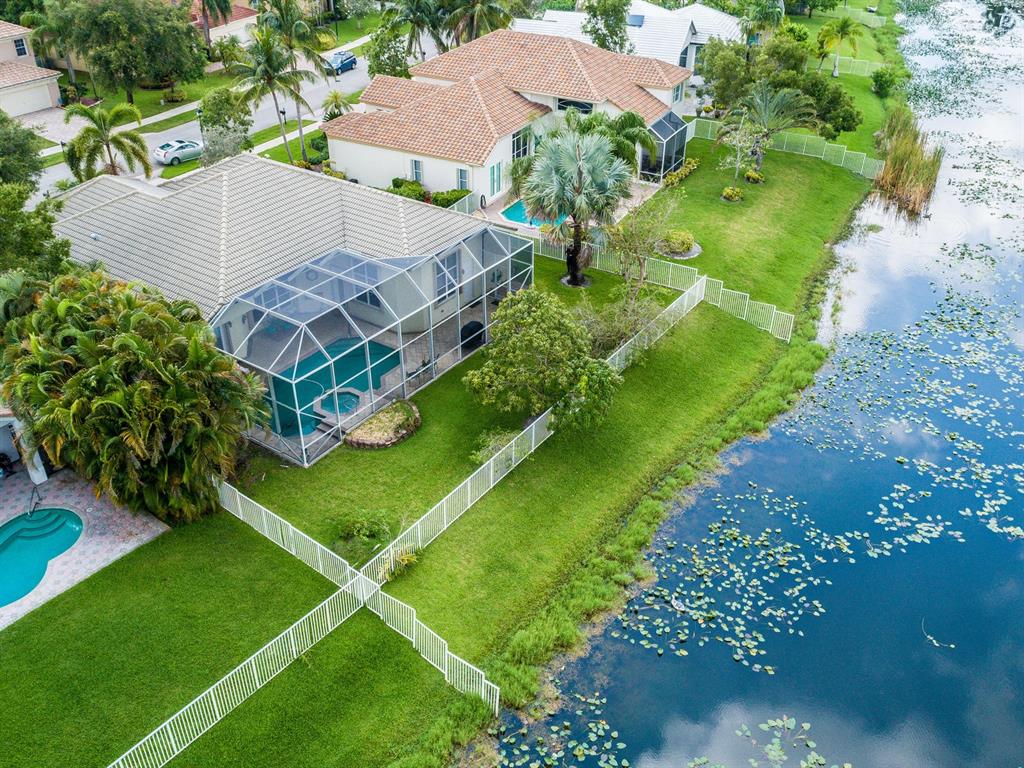 LAKE ESTATES ROLLING HILL - Residential