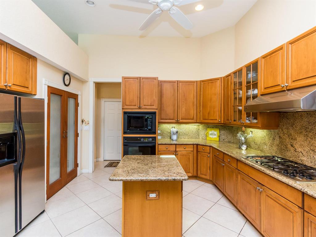 LAKE ESTATES ROLLING HILL - Residential