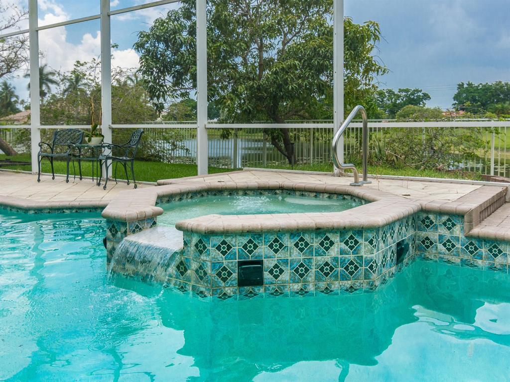 LAKE ESTATES ROLLING HILL - Residential