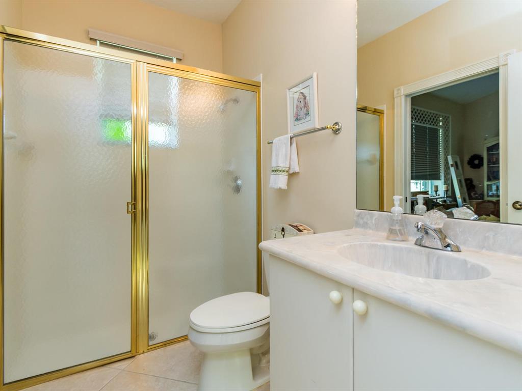 LAKE ESTATES ROLLING HILL - Residential