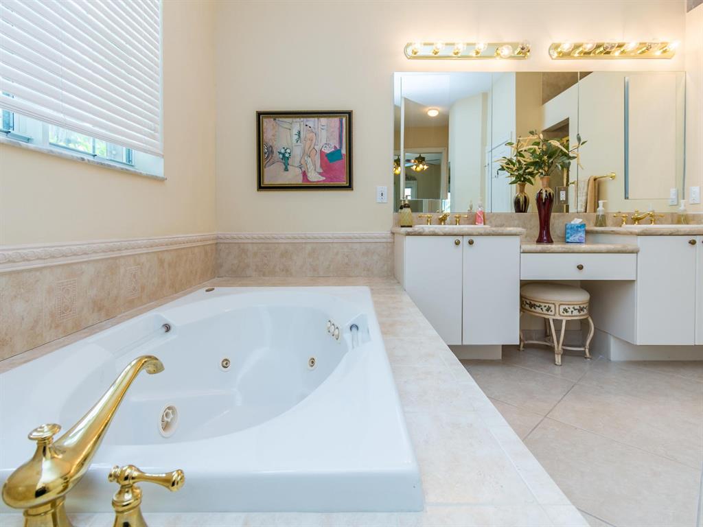 LAKE ESTATES ROLLING HILL - Residential