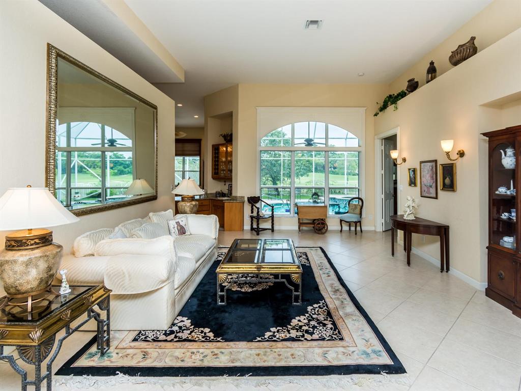 LAKE ESTATES ROLLING HILL - Residential