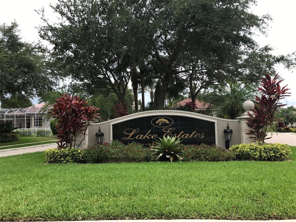 LAKE ESTATES ROLLING HILL - Residential