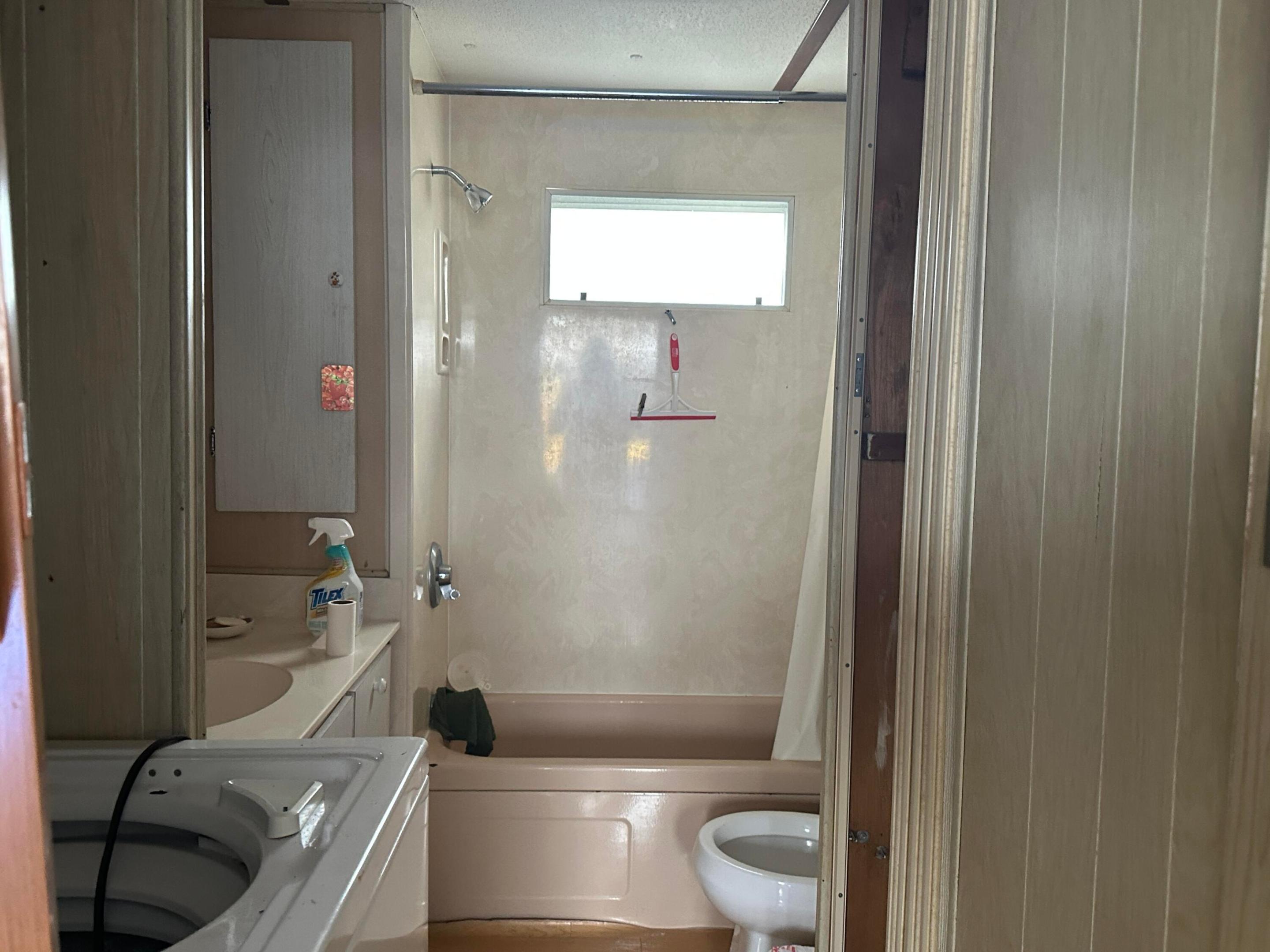 6950 SE Ridgeway Terrace