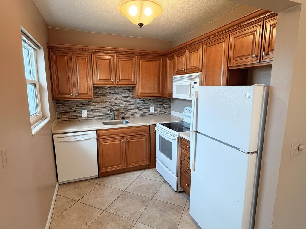 Photo of 136 Coventry #136, West Palm Beach, FL 33417 (MLS # B26006725)