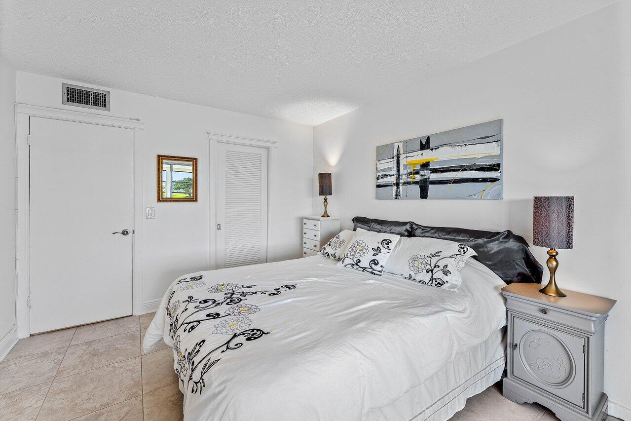 WELLINGTON CONDOS - Residential