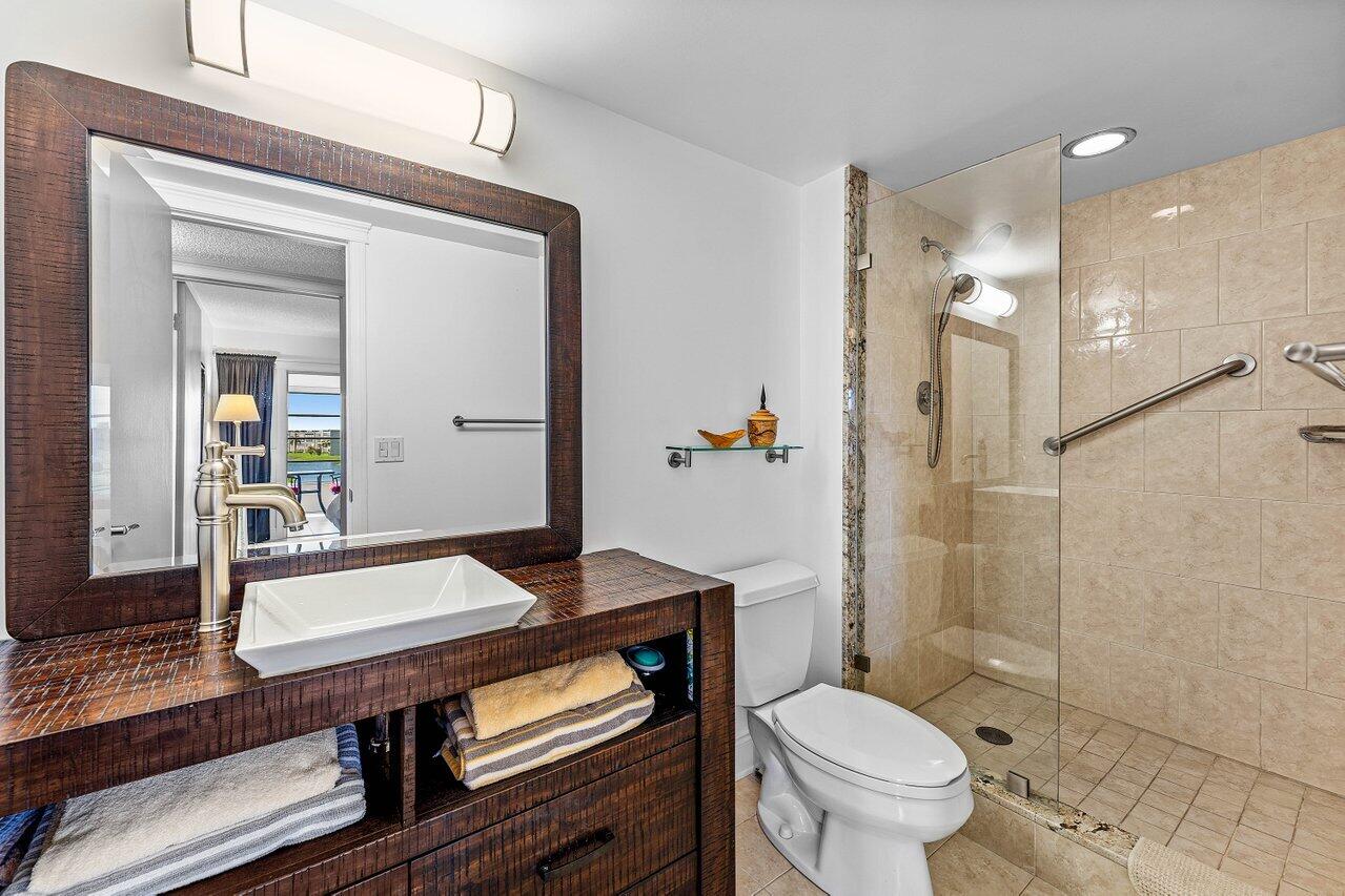 WELLINGTON CONDOS - Residential