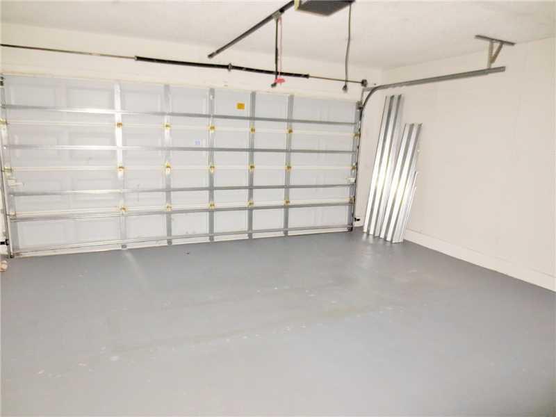 BAY WINDS 4 - Residential