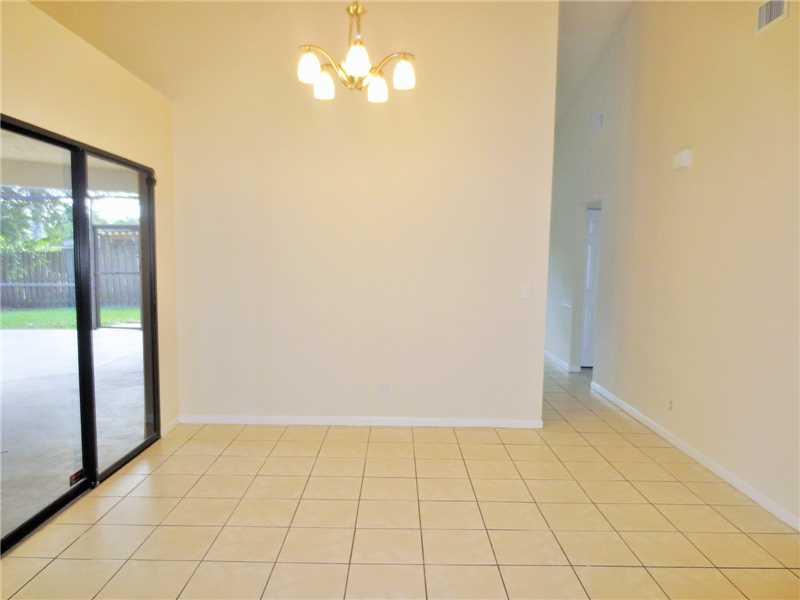 BAY WINDS 4 - Residential