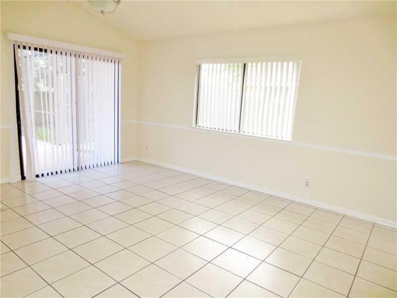 BAY WINDS 4 - Residential