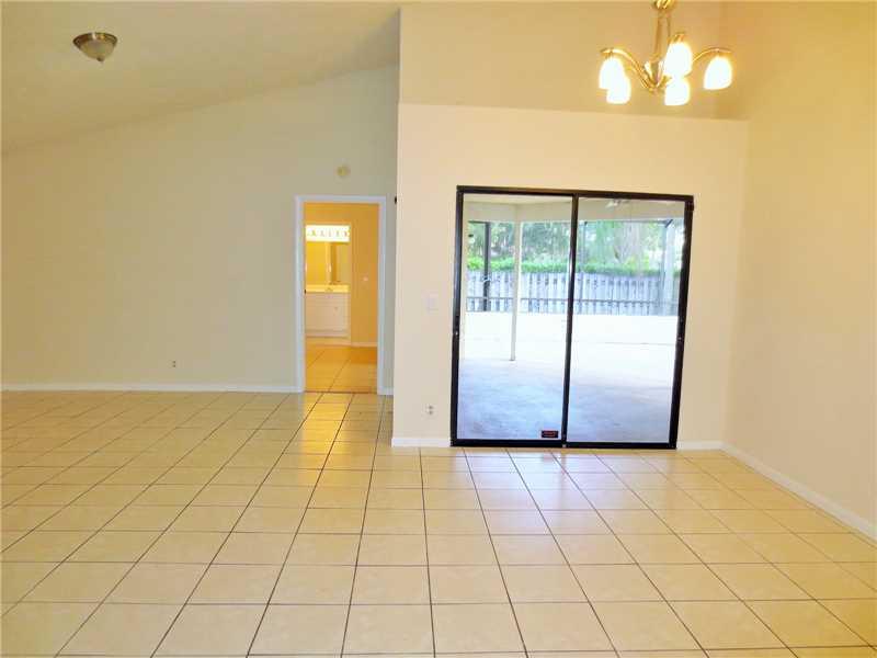 BAY WINDS 4 - Residential