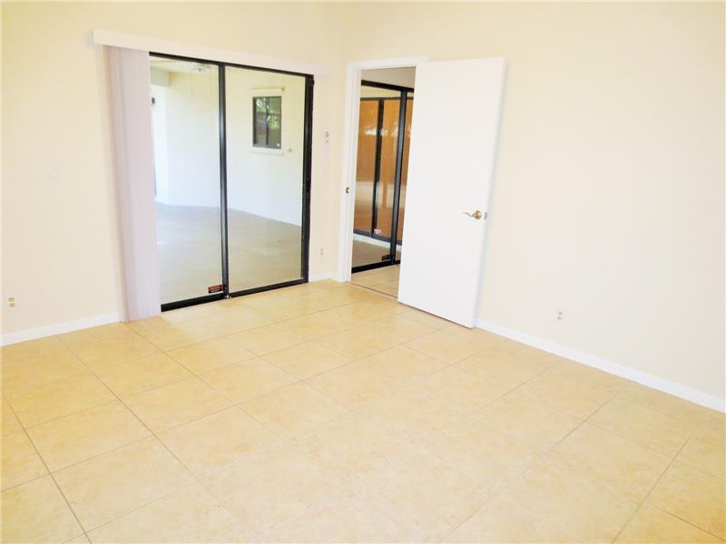 BAY WINDS 4 - Residential