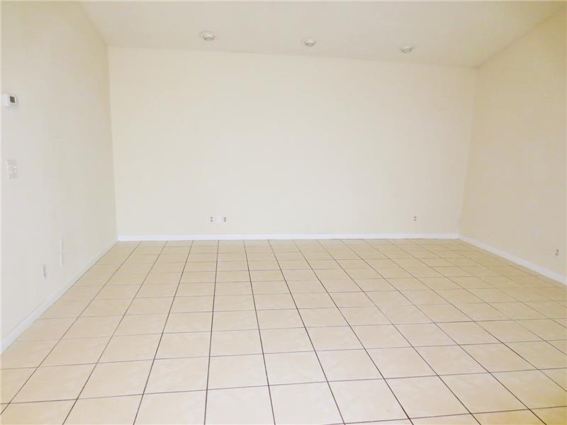 BAY WINDS 4 - Residential