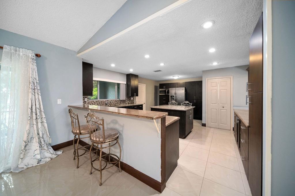 Shadow Wood 80-38 B - Residential