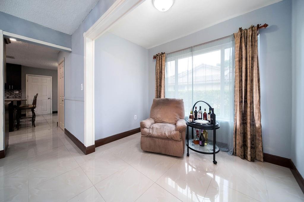 Shadow Wood 80-38 B - Residential