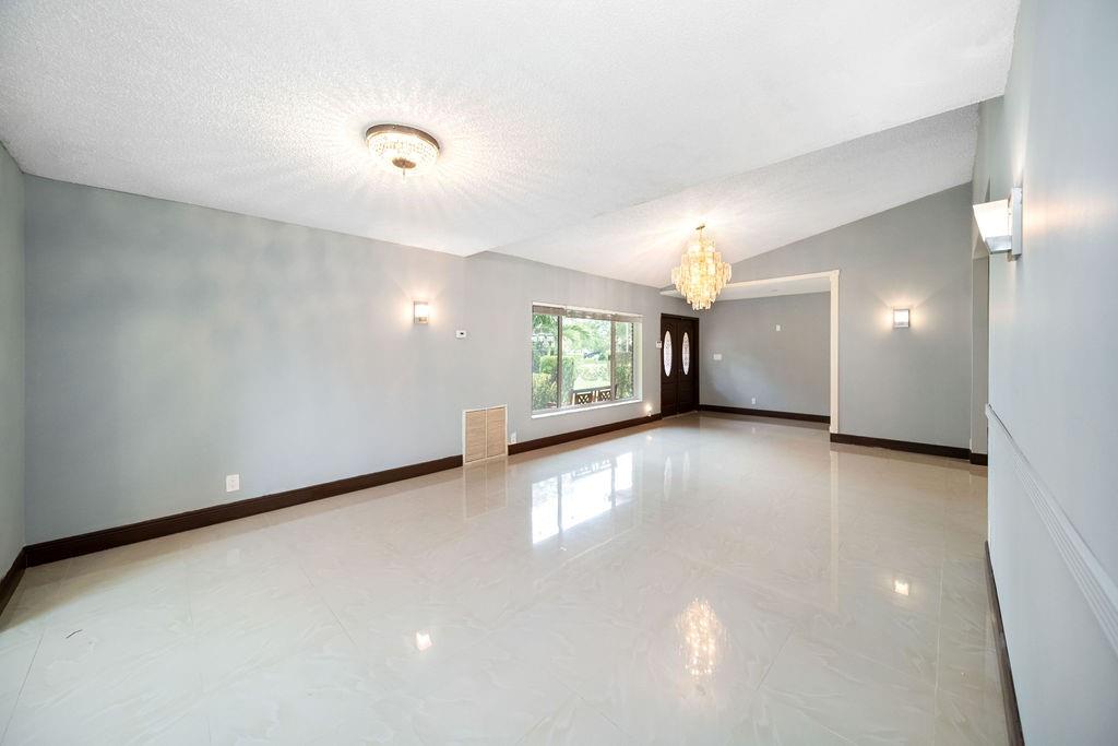 Shadow Wood 80-38 B - Residential