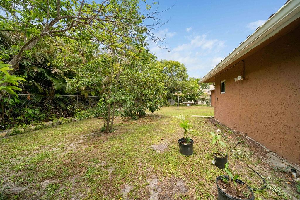Shadow Wood 80-38 B - Residential