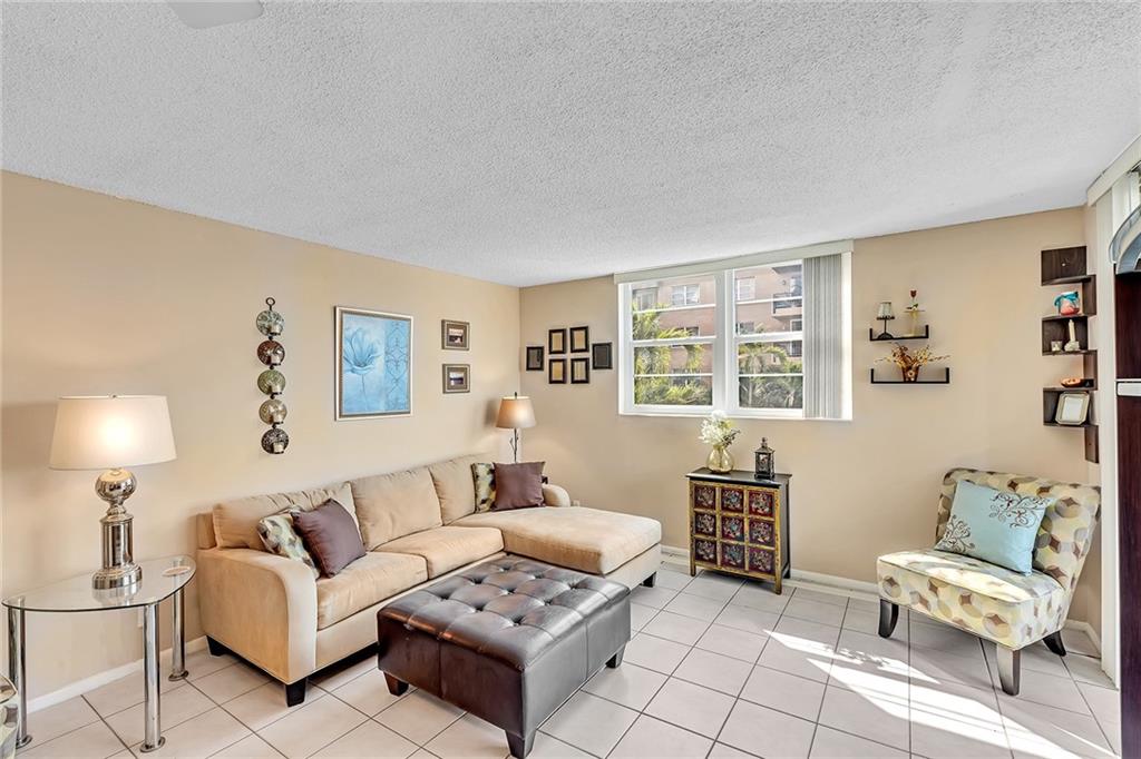 Rio Espana - Residential
