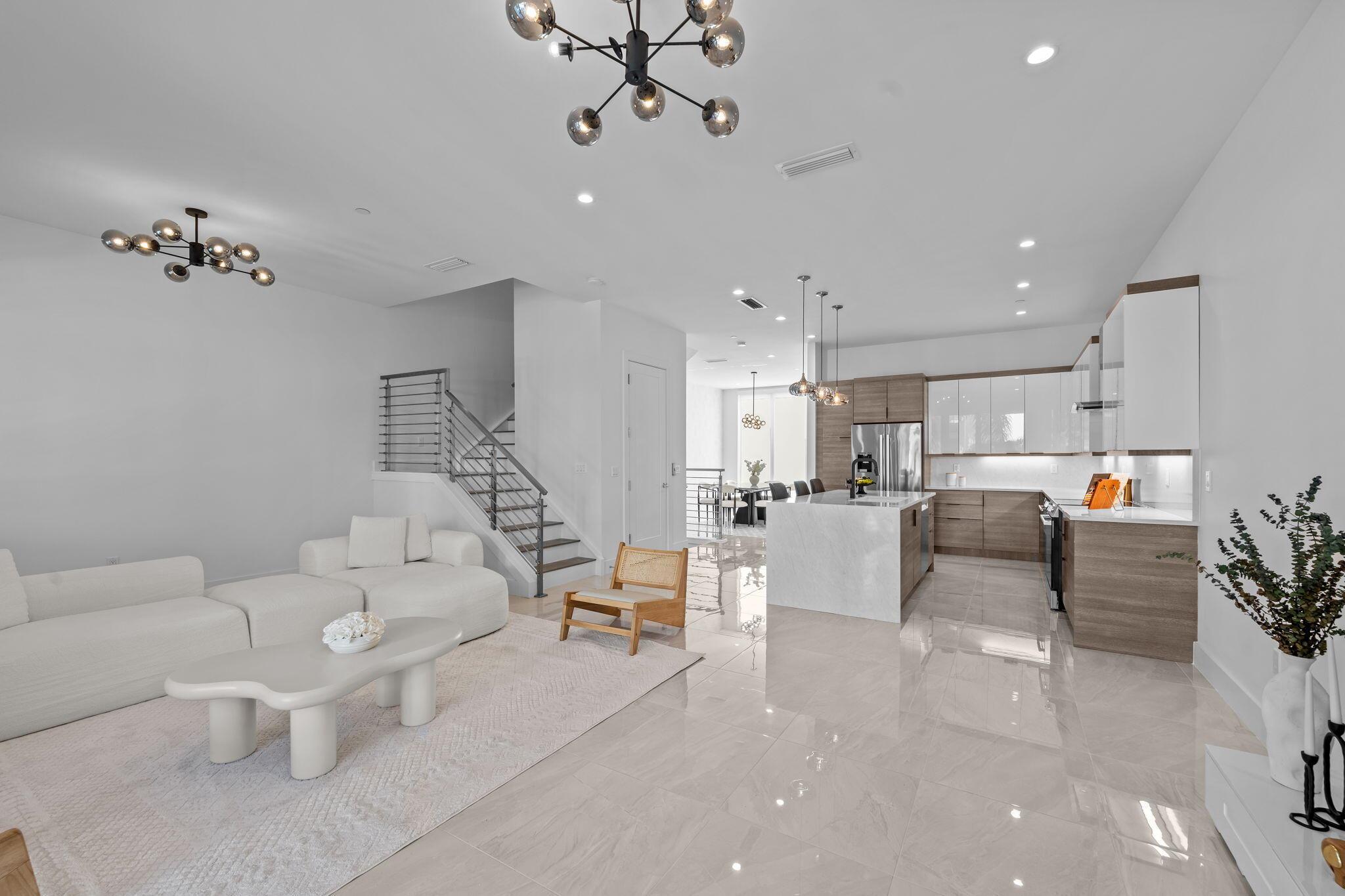 SPANISH RIVER TOWNHOMES - Residential