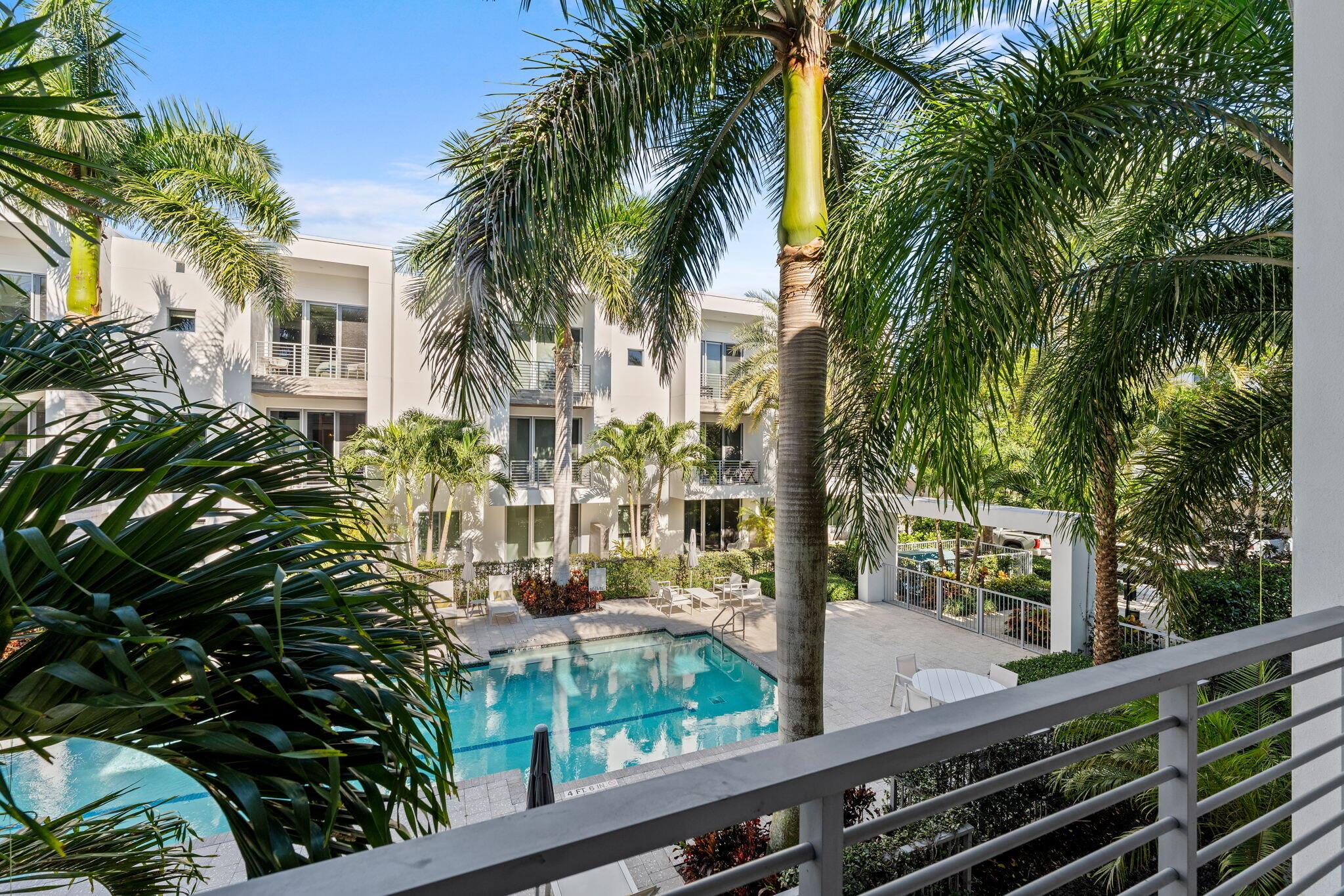 SPANISH RIVER TOWNHOMES - Residential