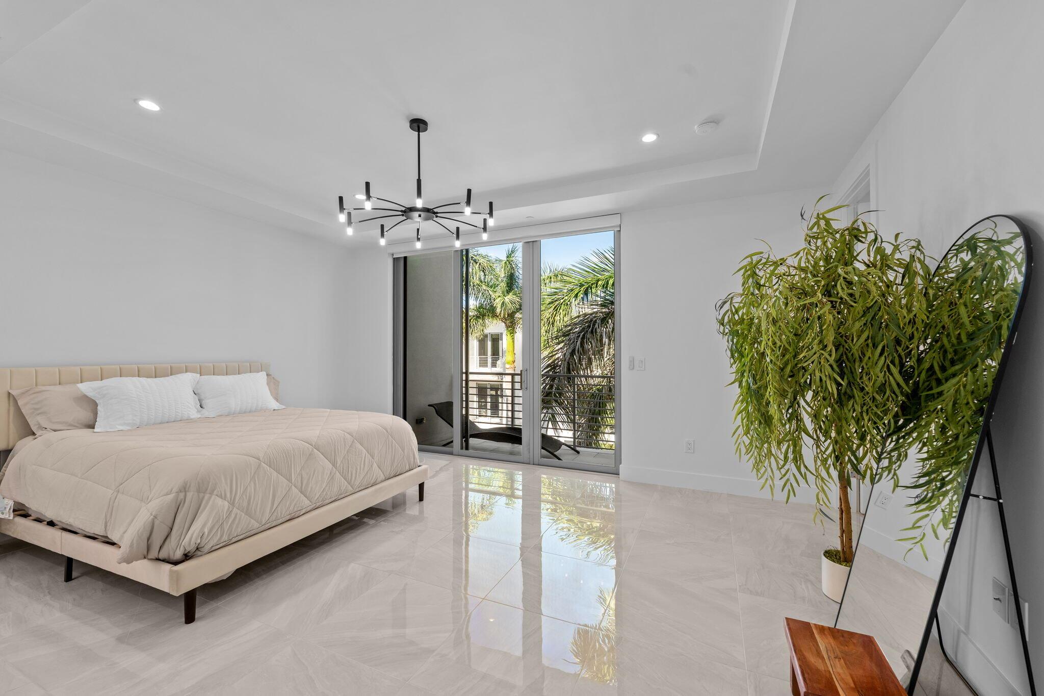 SPANISH RIVER TOWNHOMES - Residential