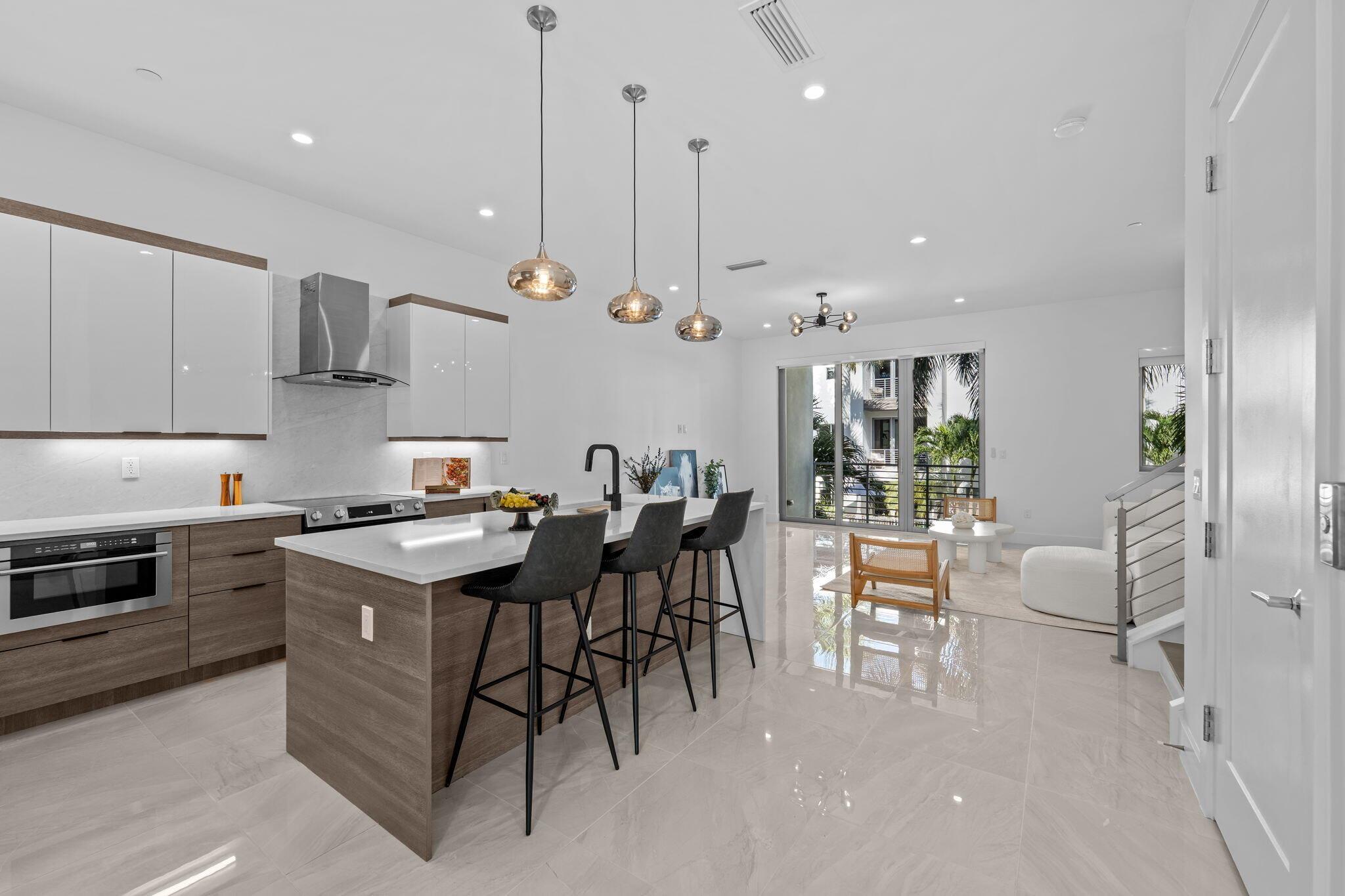 SPANISH RIVER TOWNHOMES - Residential