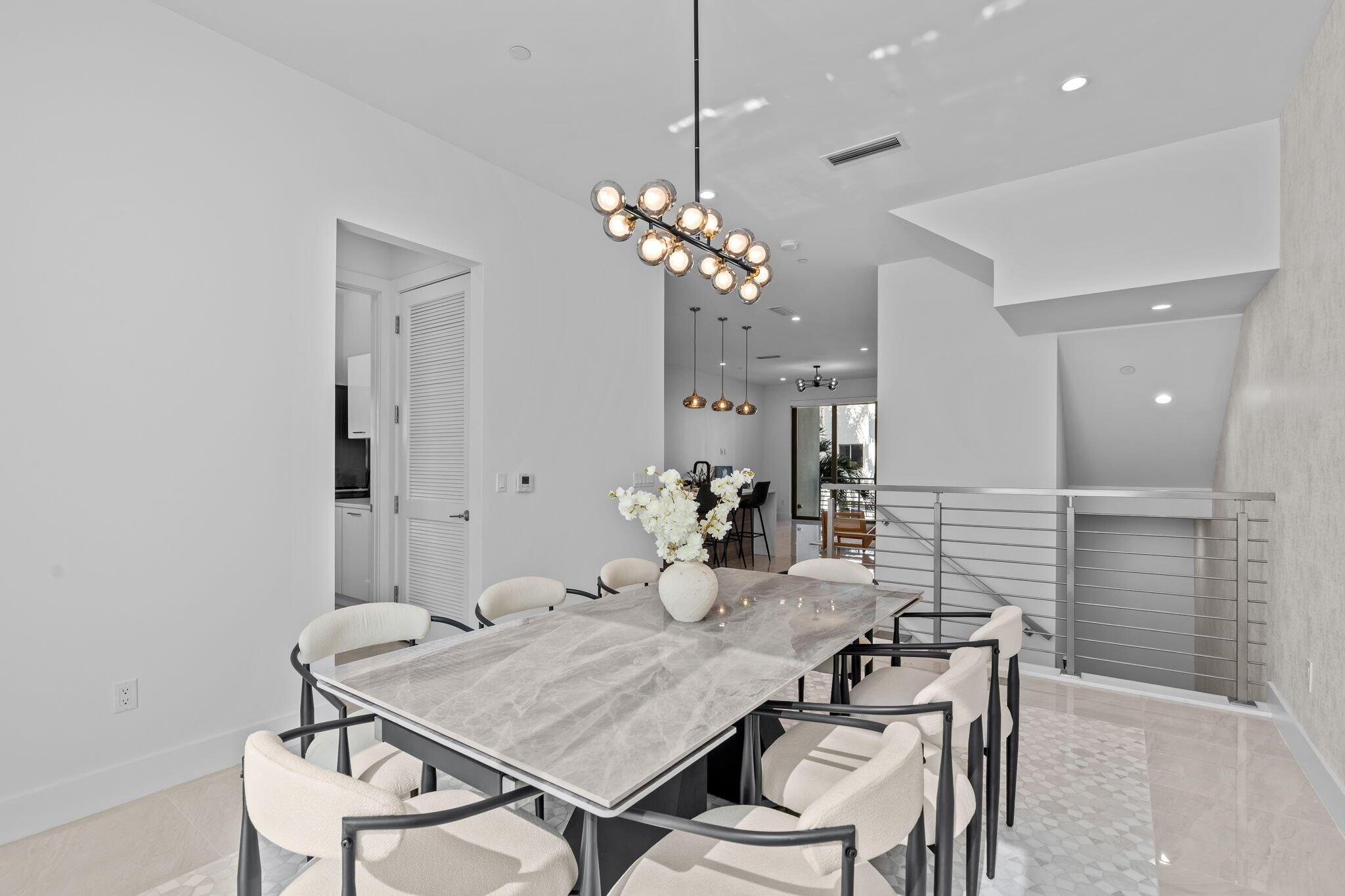 SPANISH RIVER TOWNHOMES - Residential